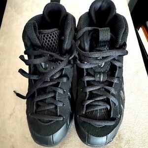 Nike Air Kids Shoes size 12c